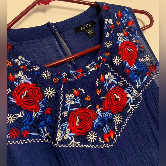 Alyx Sleeveless Floral Top - Picture 2 of 5